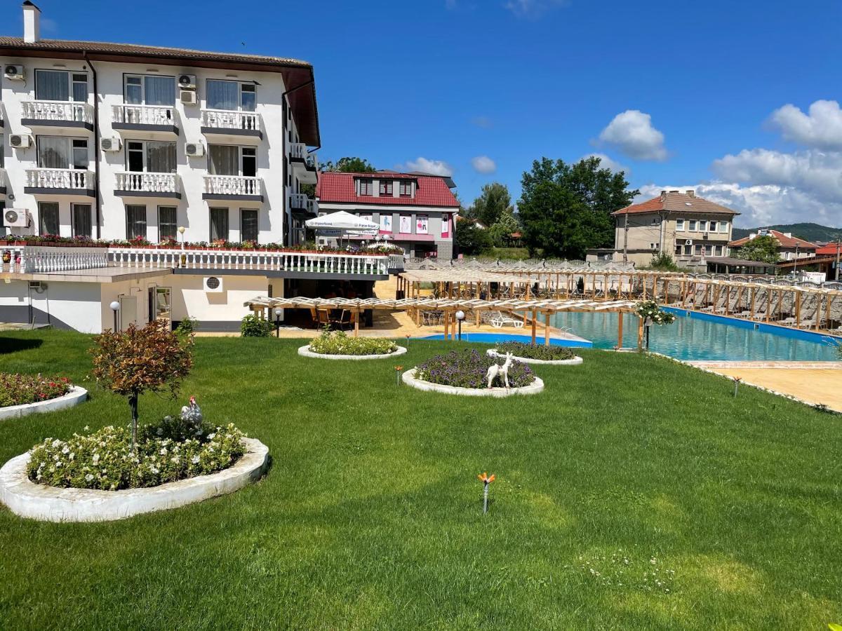 Hotel Elit كيركوفو المظهر الخارجي الصورة