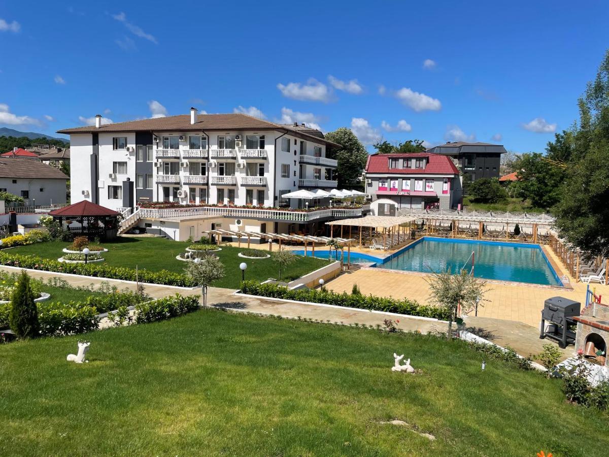 Hotel Elit كيركوفو المظهر الخارجي الصورة