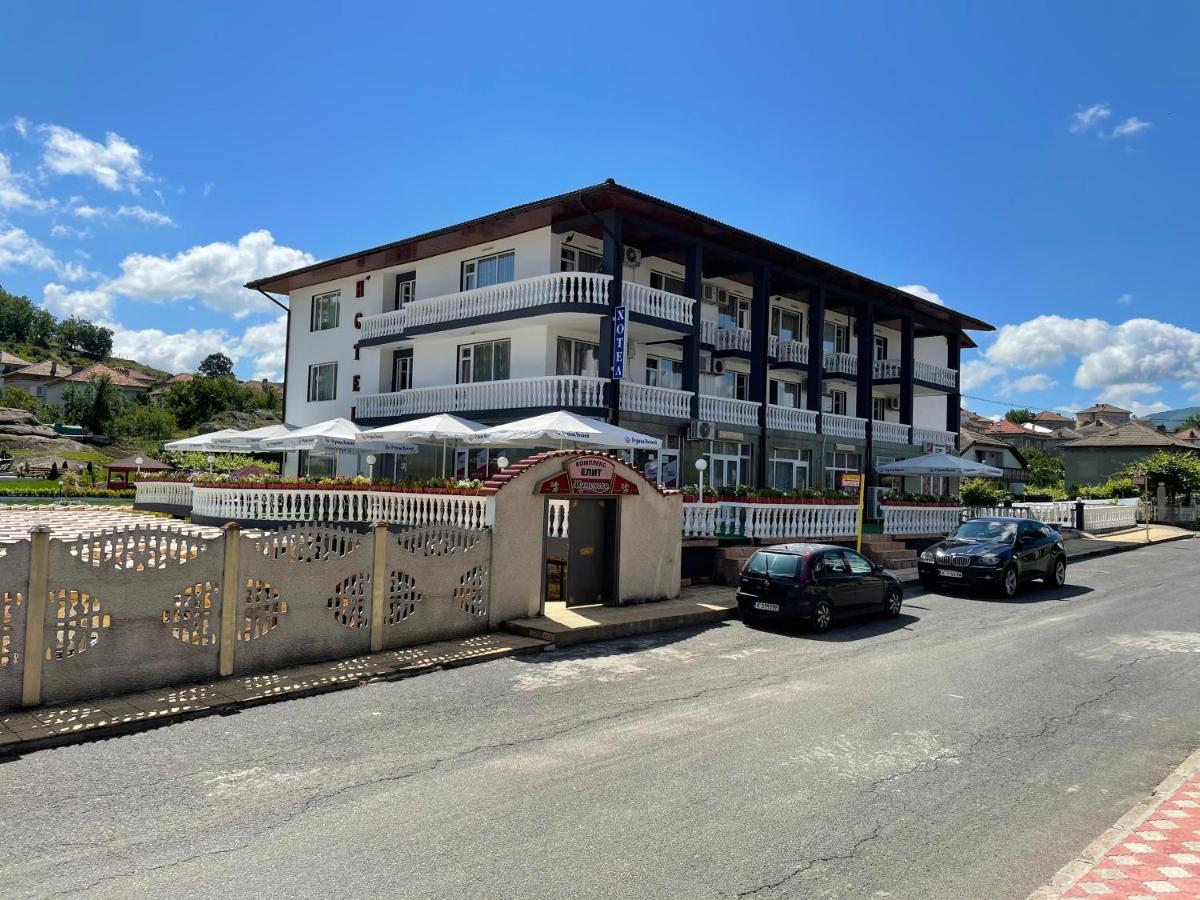 Hotel Elit كيركوفو المظهر الخارجي الصورة