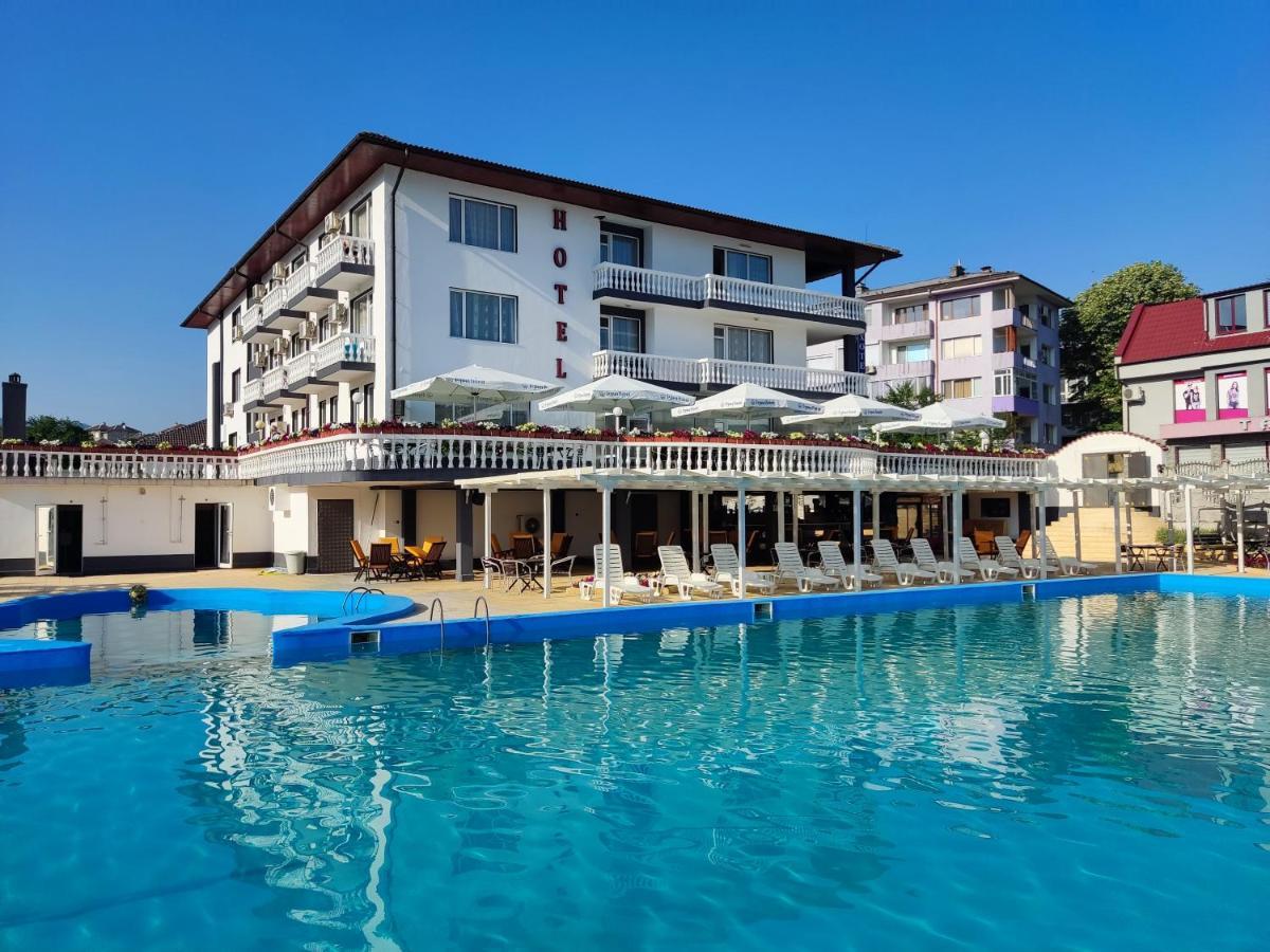 Hotel Elit كيركوفو المظهر الخارجي الصورة