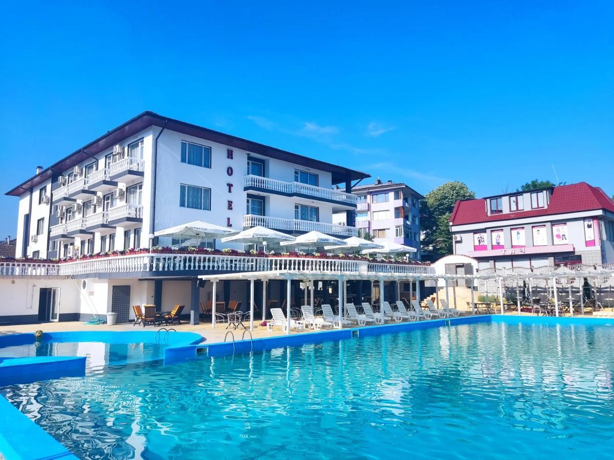 Hotel Elit كيركوفو المظهر الخارجي الصورة