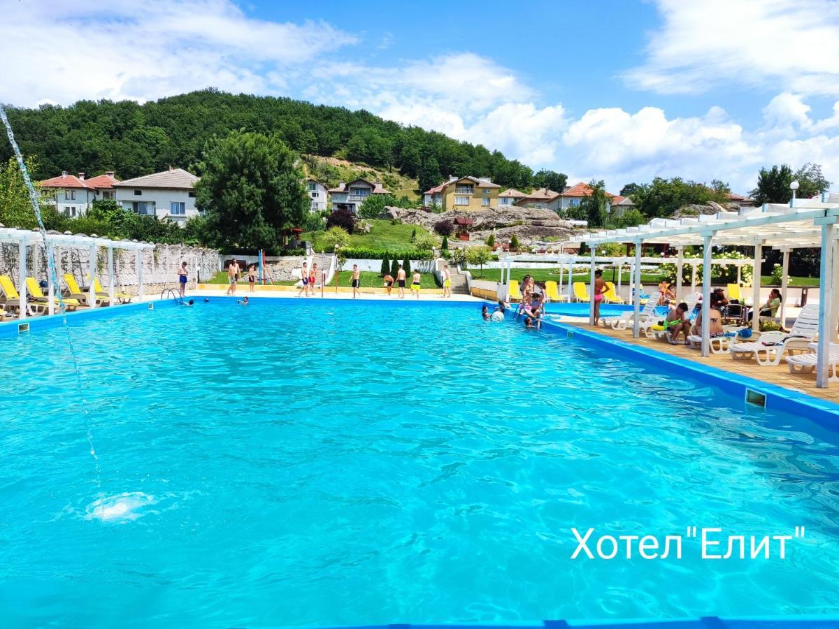 Hotel Elit كيركوفو المظهر الخارجي الصورة
