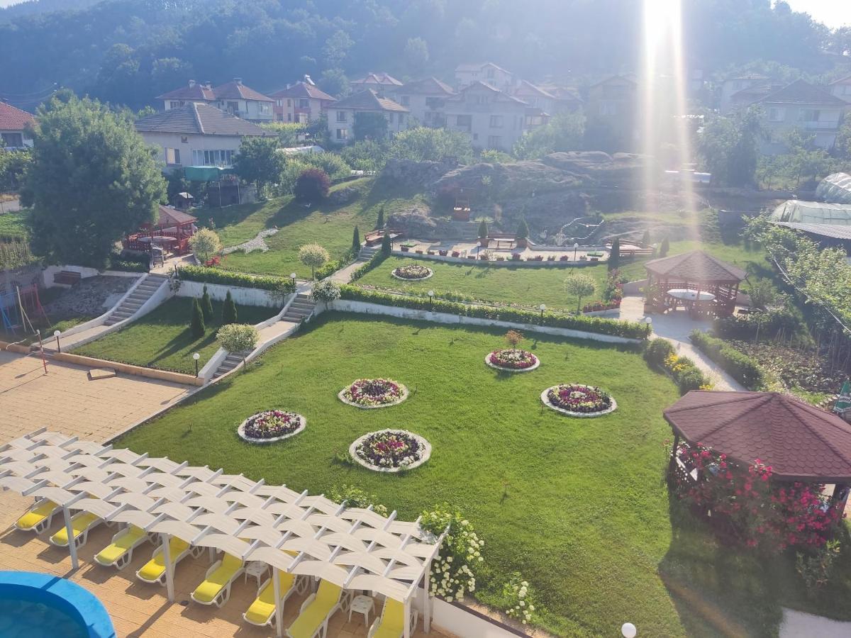 Hotel Elit كيركوفو المظهر الخارجي الصورة