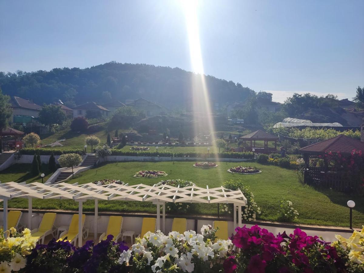Hotel Elit كيركوفو المظهر الخارجي الصورة