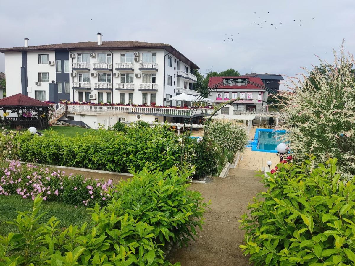Hotel Elit كيركوفو المظهر الخارجي الصورة