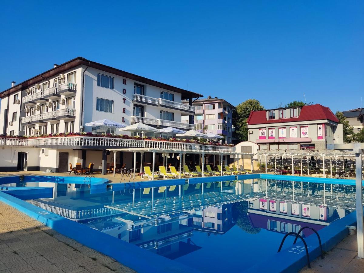 Hotel Elit كيركوفو المظهر الخارجي الصورة