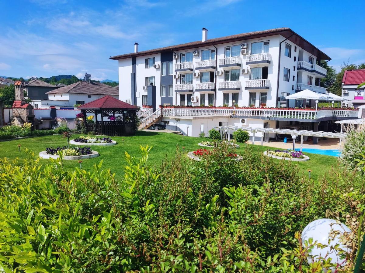 Hotel Elit كيركوفو المظهر الخارجي الصورة