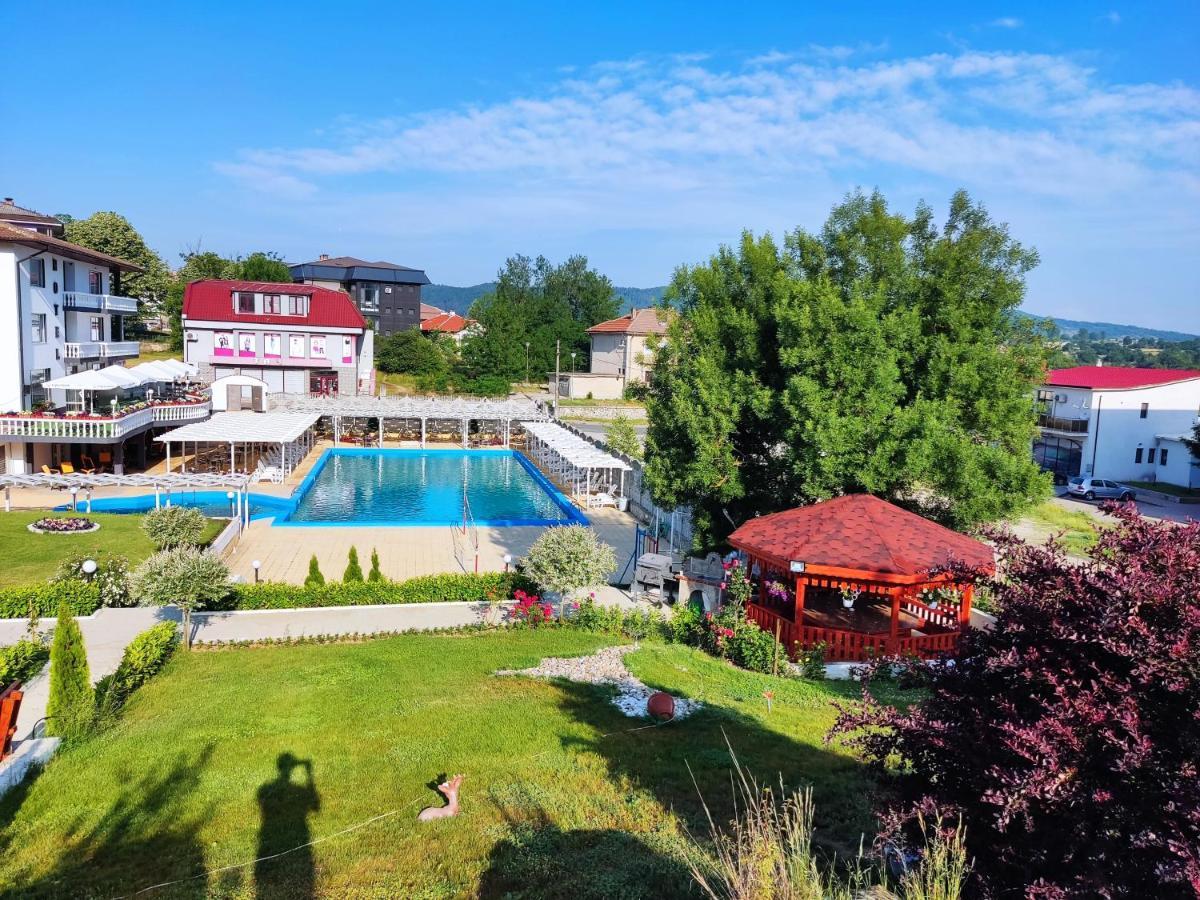 Hotel Elit كيركوفو المظهر الخارجي الصورة